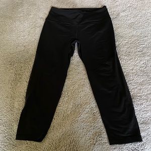 Victoria’s Secret Capri Legging with Mesh Cut-out